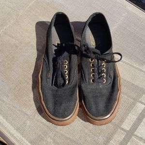vans shoes color black